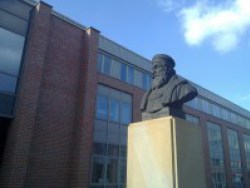 Краковская Академия им. Анджея Моджевского - Krakowska Akademia im. Andrzeja Frycza Modrzewskiego