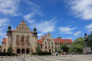 Университет Адама Мицкевича в Познани